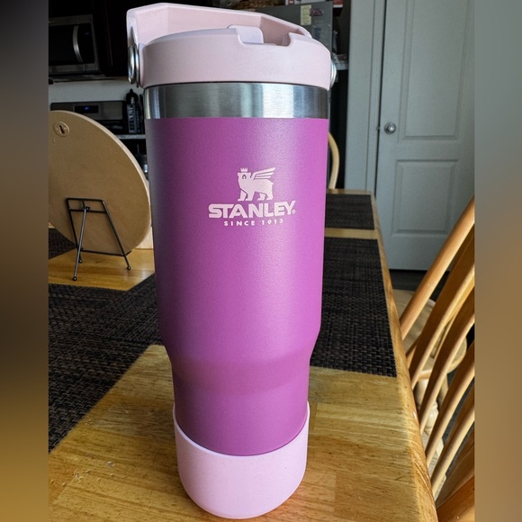 Stanley Iceflow: Raspberry - Picture 1 of 2